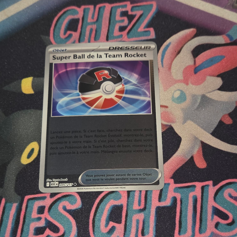 Super Ball de la Team Rocket 205/217